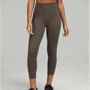 Lululemon Wunder Train High-Rise Crop with Pockets 23" Size 2 Carob BrownLIKENEW